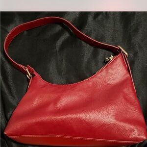 Elegant Red Leather Shoulder Bag